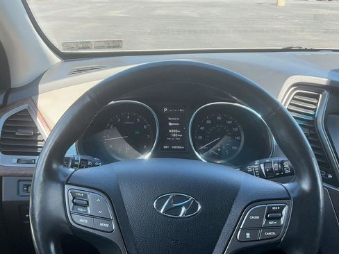 Used 2018 Hyundai Santa Fe Sport w/ 2.0T Ultimate Tech Package 05 AWD/4WD image 18