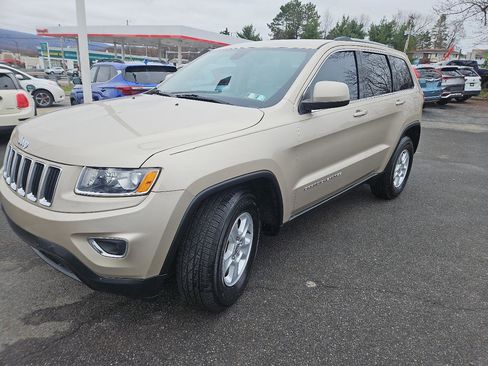 Used 2015 Jeep Grand Cherokee Laredo w/ Quick Order Package 23E image 7