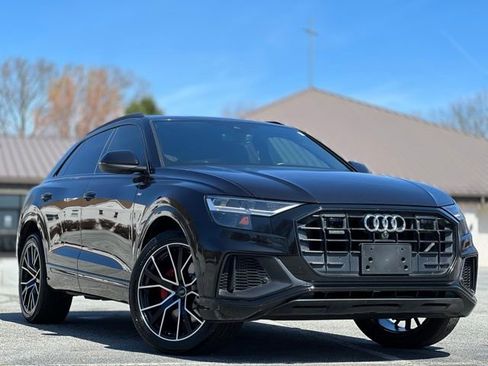 Used 2019 Audi Q8 Premium Plus w/ Premium Plus image 3