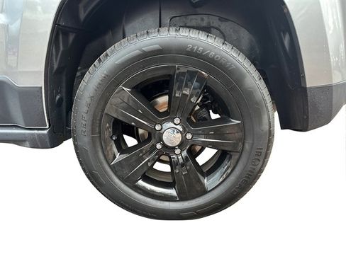 Used 2016 Jeep Patriot High Altitude image 17