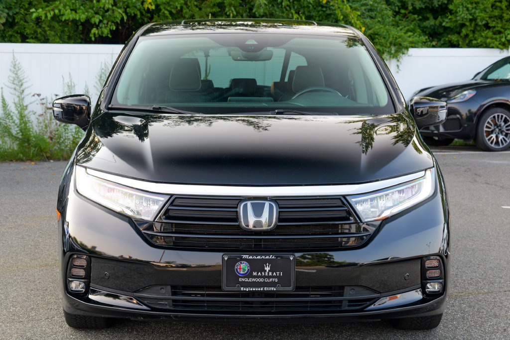 Used 2023 Honda Odyssey Elite image 2