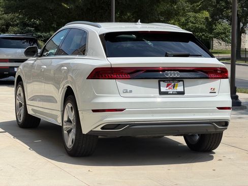 Used 2023 Audi Q8 Premium w/ Convenience Package AWD/4WD image 9