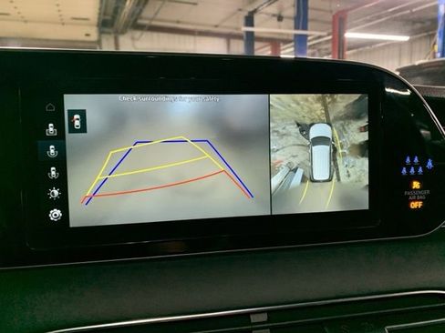 Used 2022 Hyundai Palisade Calligraphy image 18