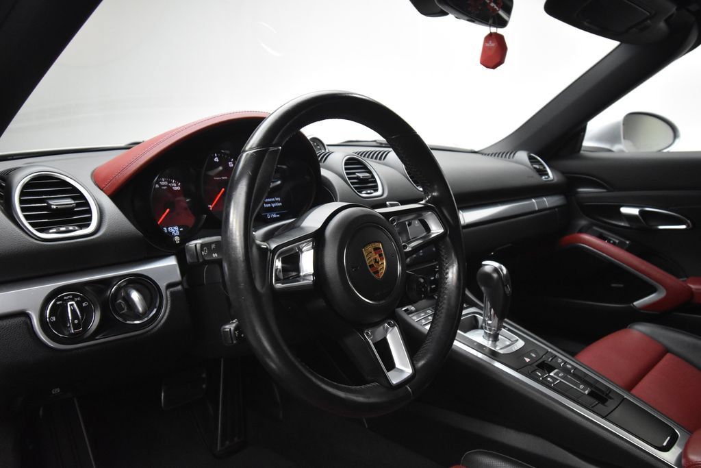 Used 2017 Porsche 718 Boxster S RWD image 10