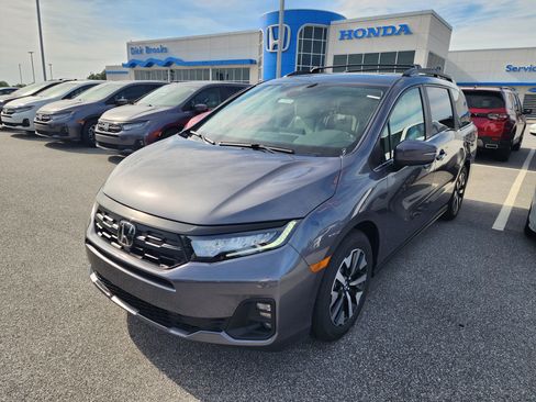 New 2026 Honda Odyssey EX-L image 2