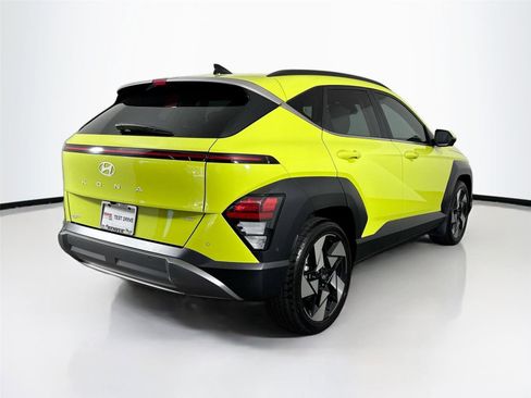 Used 2024 Hyundai Kona Limited FWD image 2