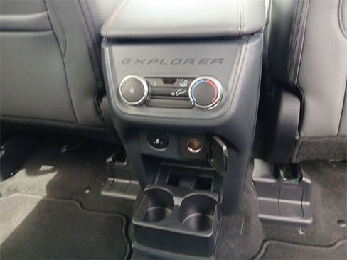New 2025 Ford Explorer Active w/ Active Comfort Package image 17