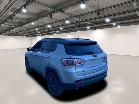 Used 2023 Jeep Compass Latitude w/ Convenience Group AWD/4WD image 5