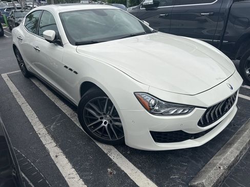 Used 2018 Maserati Ghibli RWD image 8