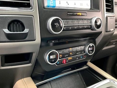 Used 2018 Ford Expedition Max XLT w/ Equipment Group 202A image 32