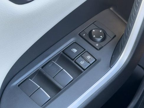 Certified 2019 Toyota RAV4 Limited AWD/4WD image 32