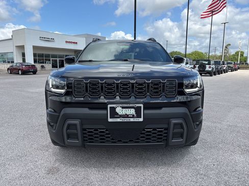 New 2026 Jeep Cherokee Laredo image 9