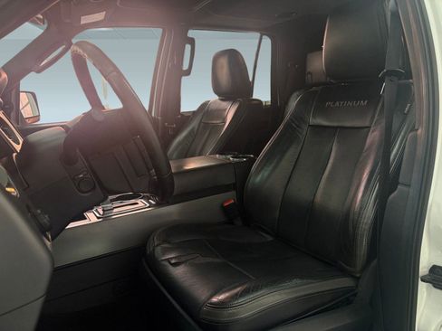 Used 2016 Ford Expedition Platinum image 22