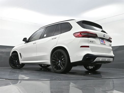 Used 2022 BMW X5 sDrive40i w/ M Sport Package image 32
