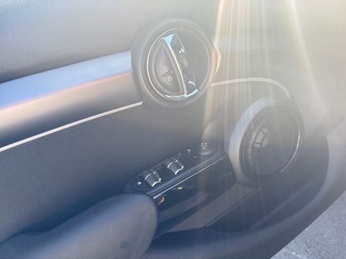 Used 2023 MINI Cooper S FWD image 10