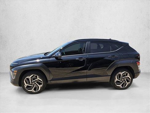 Used 2026 Hyundai Kona SEL Premium FWD image 8