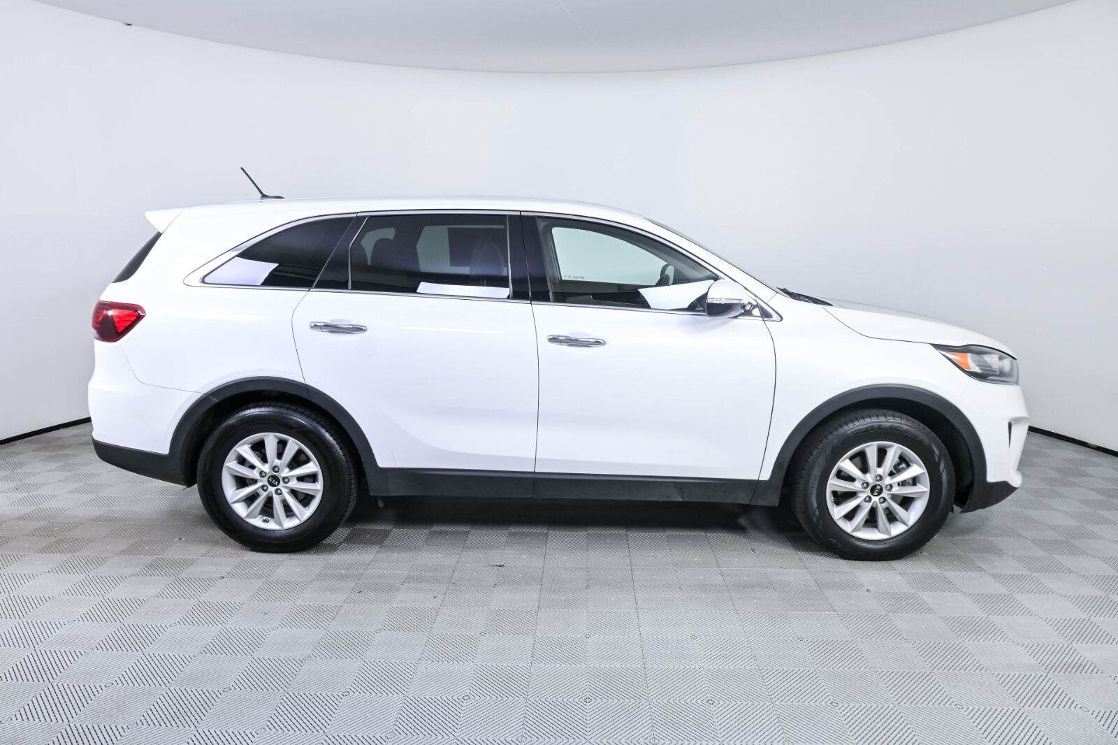 Used 2019 Kia Sorento FWD image 25