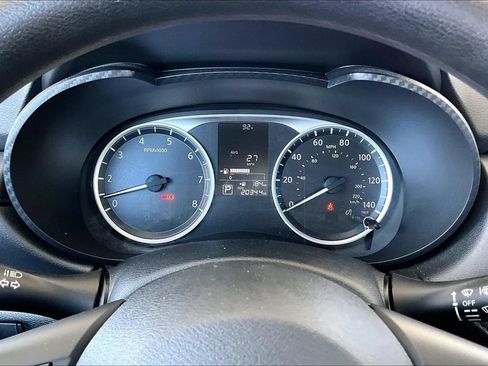 Used 2025 Nissan Versa S FWD image 12