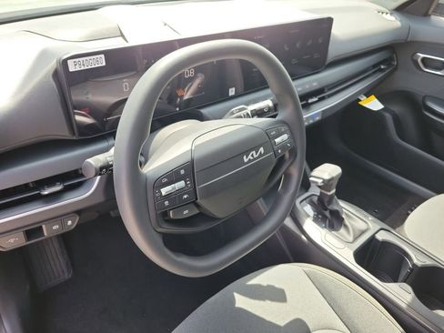 New 2026 Kia K4 FWD image 21