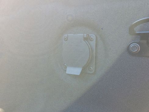 New 2026 Nissan Frontier PRO-4X w/ Pro-4x Convenience Package image 9