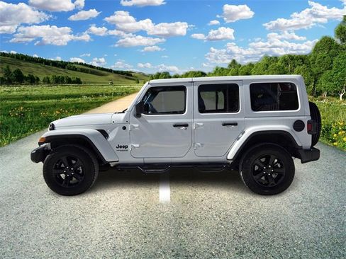 Certified 2022 Jeep Wrangler Unlimited Sahara image 3