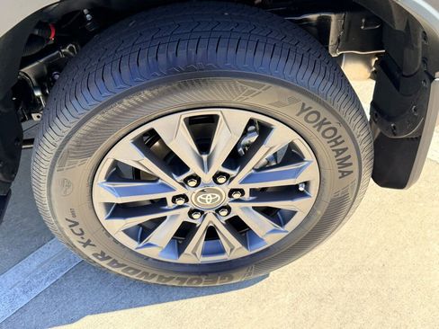 Used 2026 Toyota Land Cruiser image 9