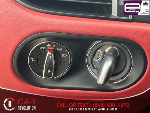 Used 2024 Porsche Macan GTS AWD/4WD image 33