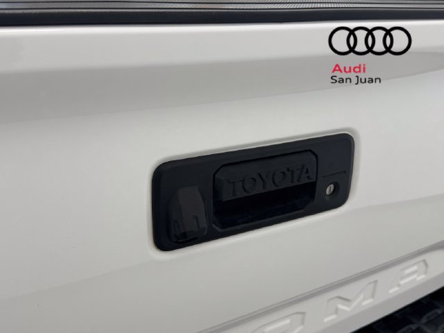 Used 2018 Toyota Tacoma SR AWD/4WD image 9