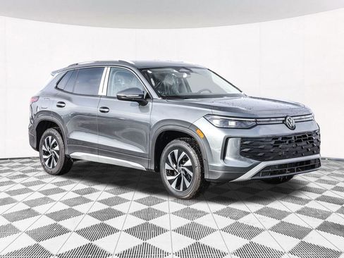 New 2026 Volkswagen Tiguan S image 10