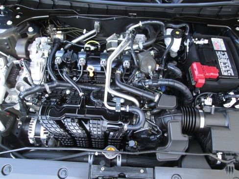 Used 2024 Nissan Altima 2.5 SR w/ SR Premium Package image 26