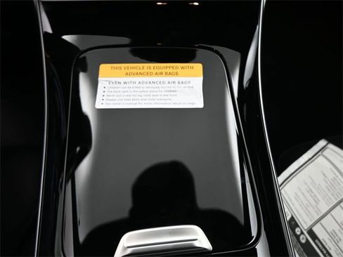 New 2025 Mercedes-Benz C 300 Sedan image 4