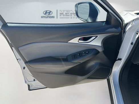 Used 2019 MAZDA CX-3 Touring image 17