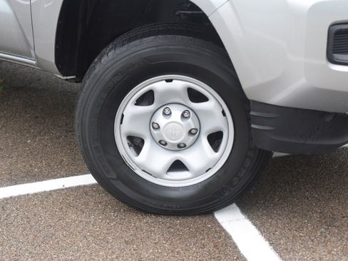 Used 2023 Toyota Tacoma SR AWD/4WD image 29