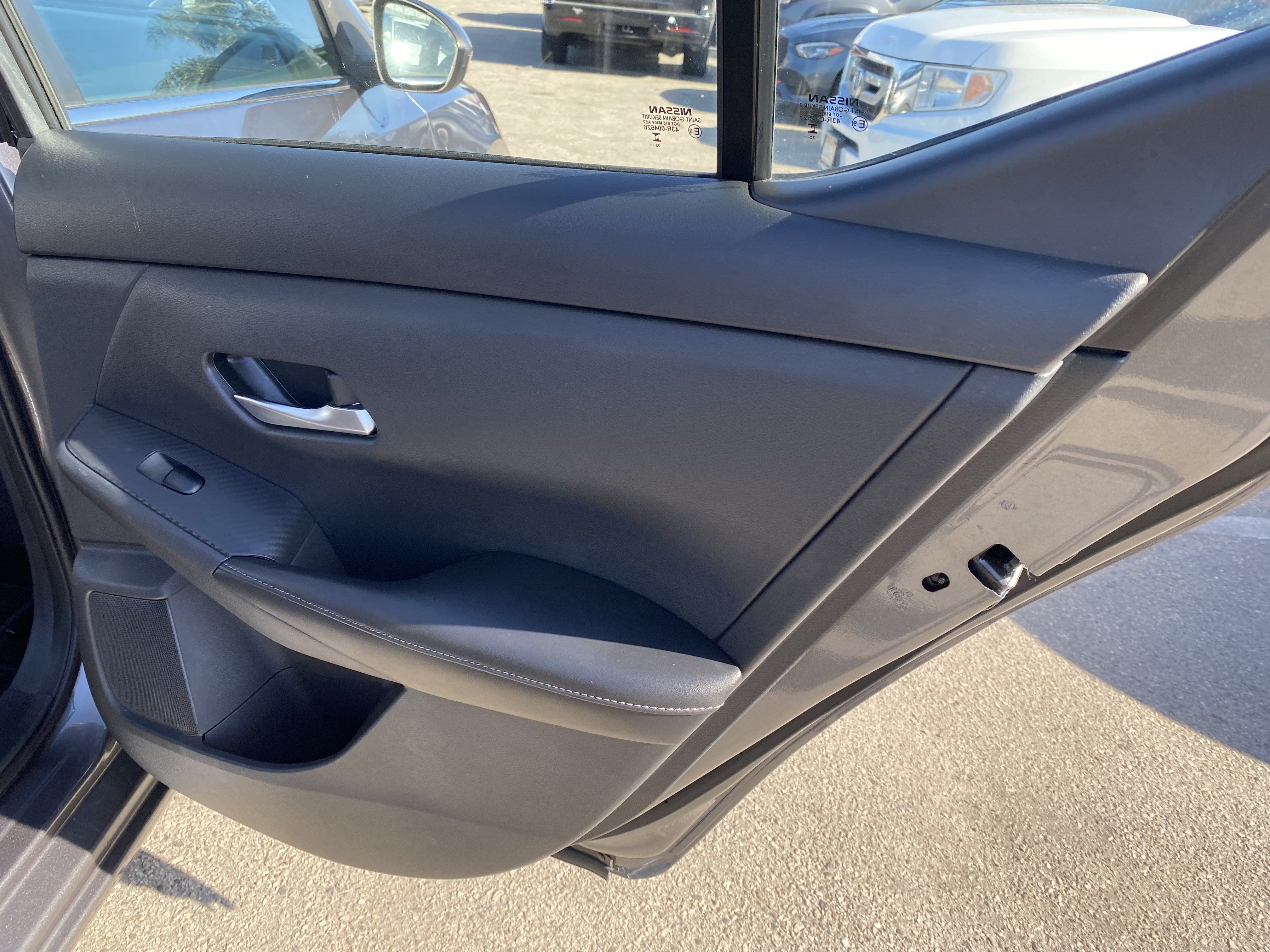 Used 2022 Nissan Sentra SV w/ Trunk Package FWD image 18