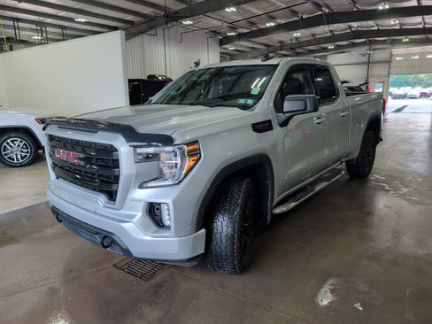 Used 2019 GMC Sierra 1500 Elevation w/ Elevation Value Package AWD/4WD image 6
