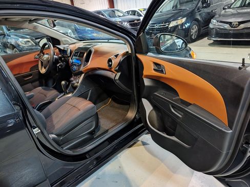 Used 2015 Chevrolet Sonic LT FWD image 25