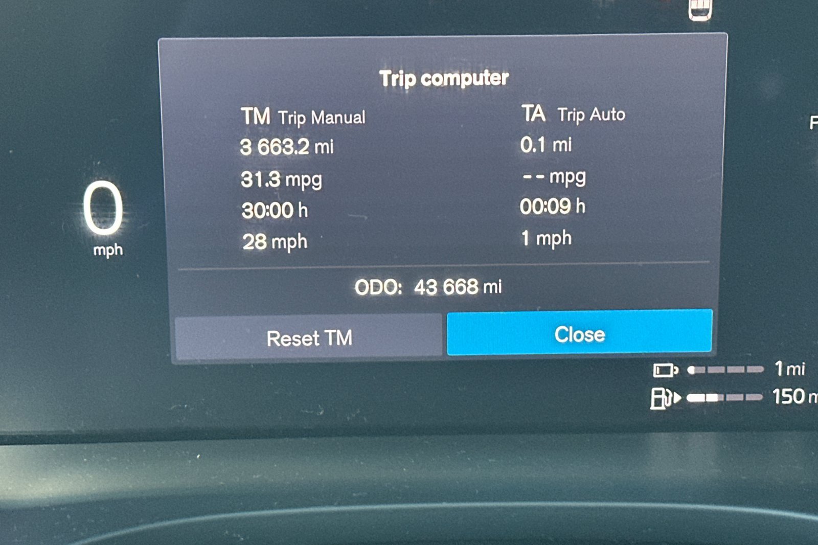 Certified 2024 Volvo XC60 T8 Plus AWD/4WD image 29