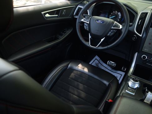 Used 2024 Ford Edge ST-Line AWD/4WD image 2