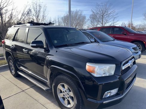 Used 2011 Toyota 4Runner SR5 image 6