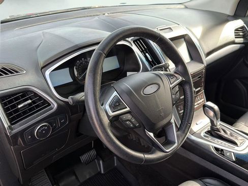 Used 2018 Ford Edge Titanium w/ Equipment Group 301A image 11