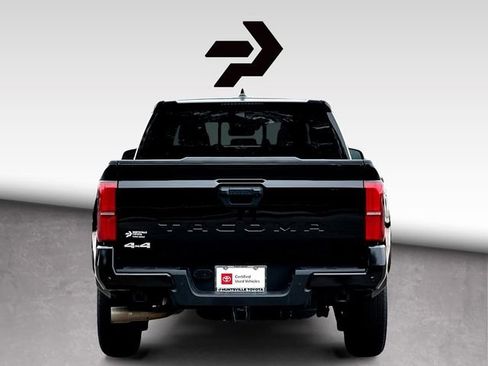 Used 2025 Toyota Tacoma SR5 w/ SR5 Upgrade Package AWD/4WD image 7