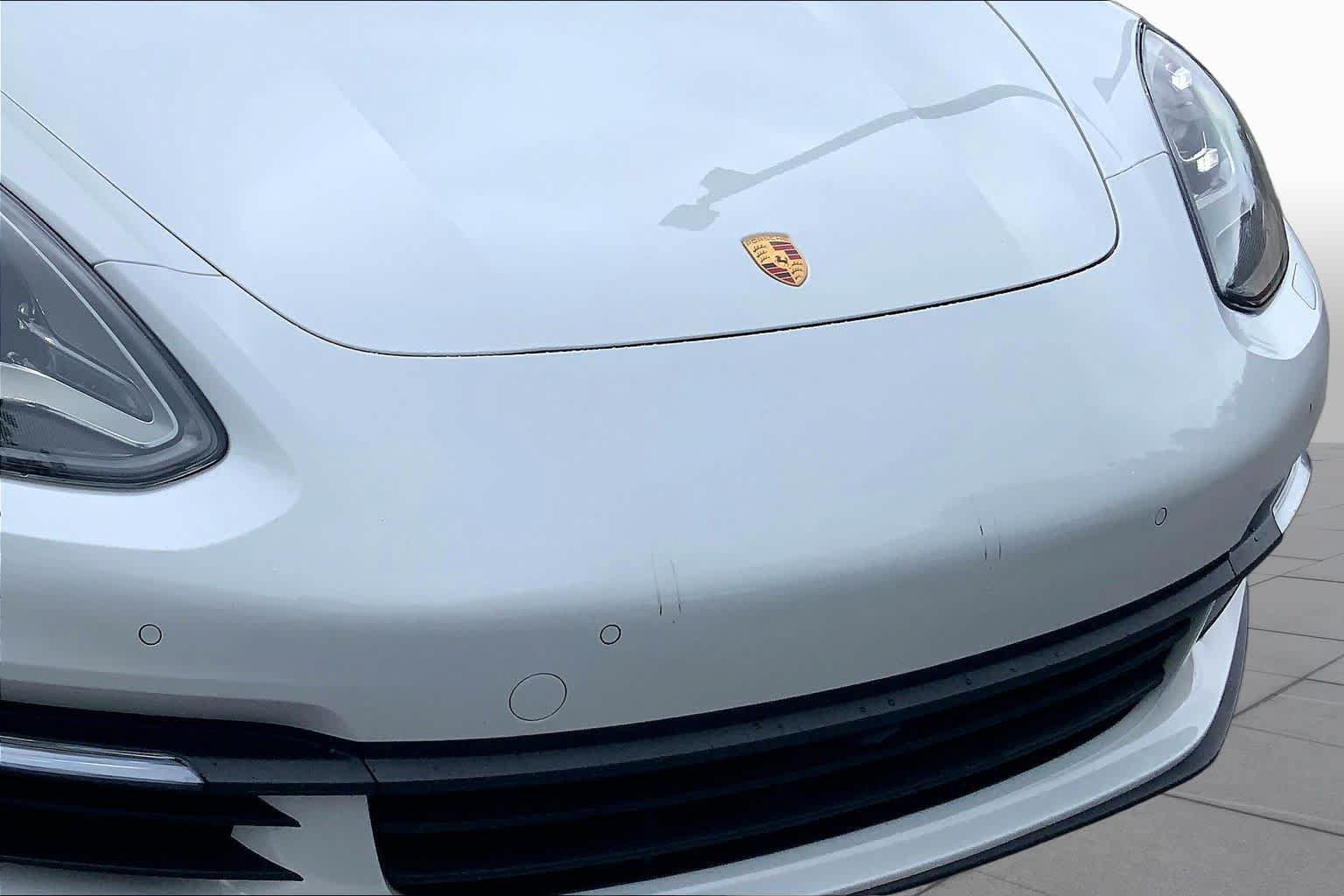 Used 2018 Porsche Panamera 4 AWD/4WD image 30