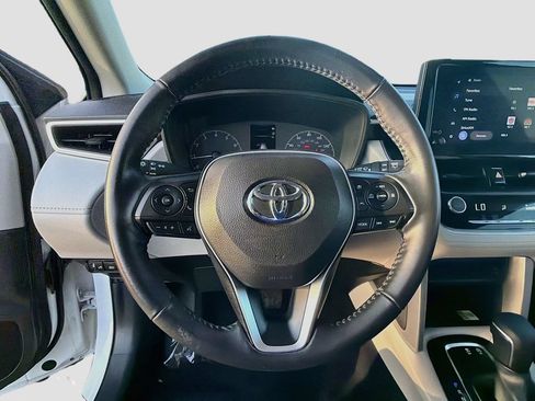 Used 2023 Toyota Corolla Cross LE w/ Moonroof Package AWD/4WD image 10