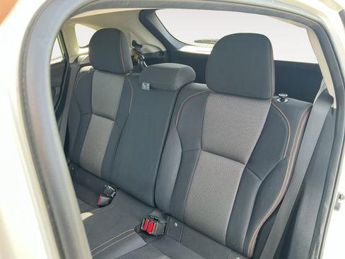 Used 2018 Subaru Crosstrek 2.0i Premium w/ Moonroof Package image 13