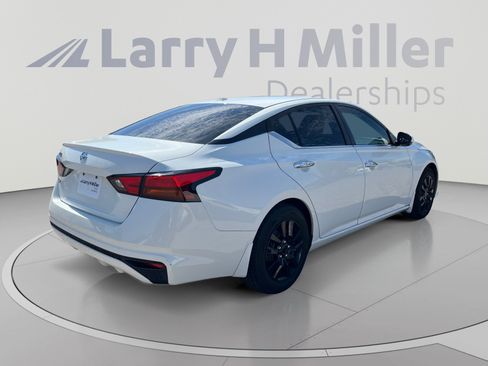 Used 2020 Nissan Altima 2.5 S FWD image 5