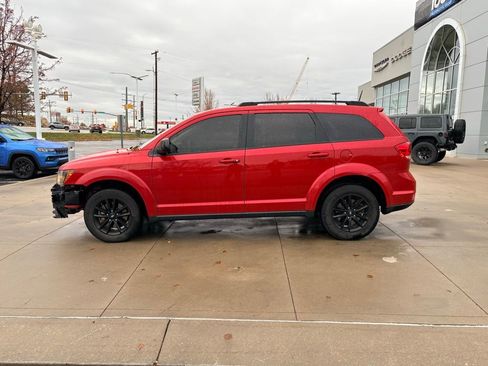 Used 2019 Dodge Journey SE w/ Blacktop Package image 10