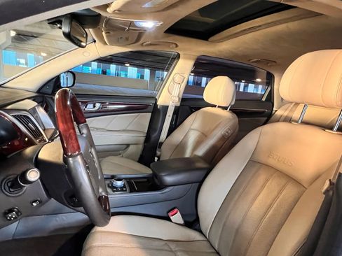 Used 2011 Hyundai Equus Signature RWD image 10