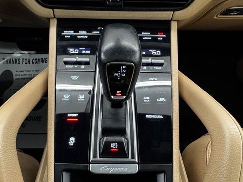 Used 2020 Porsche Cayenne AWD/4WD image 27