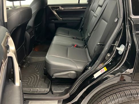 Used 2017 Lexus GX 460 w/ Navigation Package AWD/4WD image 23