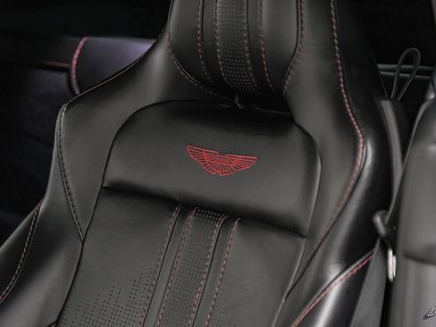 Used 2019 Aston Martin V8 Vantage Coupe RWD image 44